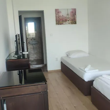 Къща За Гости Равда 3* 라브다