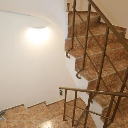 Къща За Гости Равда